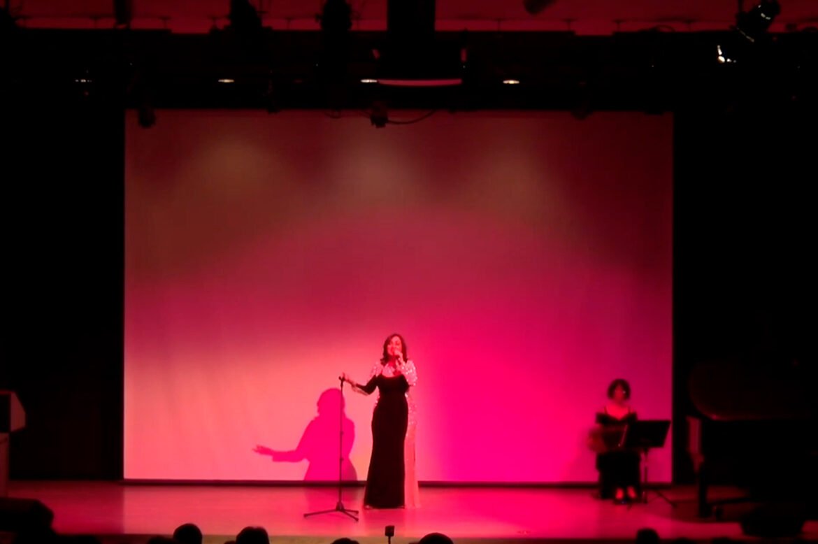 «Tango and Beyond» Concert Alexandra Marie, Singer: Mi Buenos Aires Volver El Dia que me Quieras