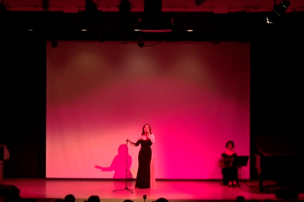 «Tango and Beyond» Concert Alexandra Marie, Singer: Mi Buenos Aires Volver El Dia que me Quieras